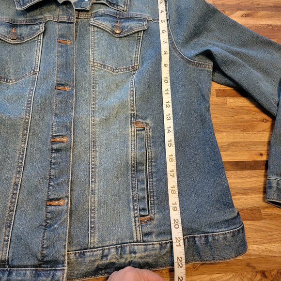 Time and Tru Blue Jean Denim Jacket - Picture 7 of 11